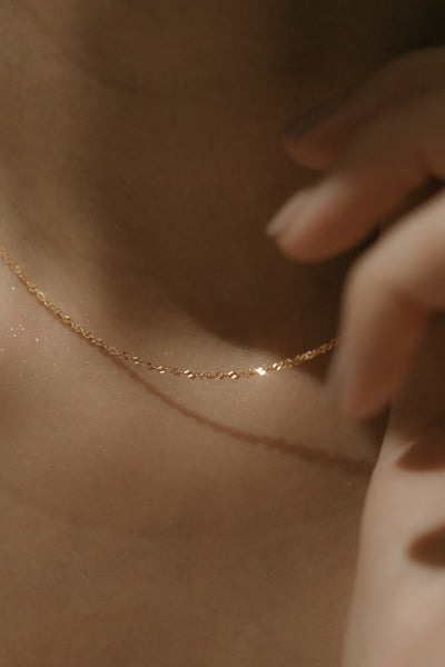 Dainty hot sale gold chain