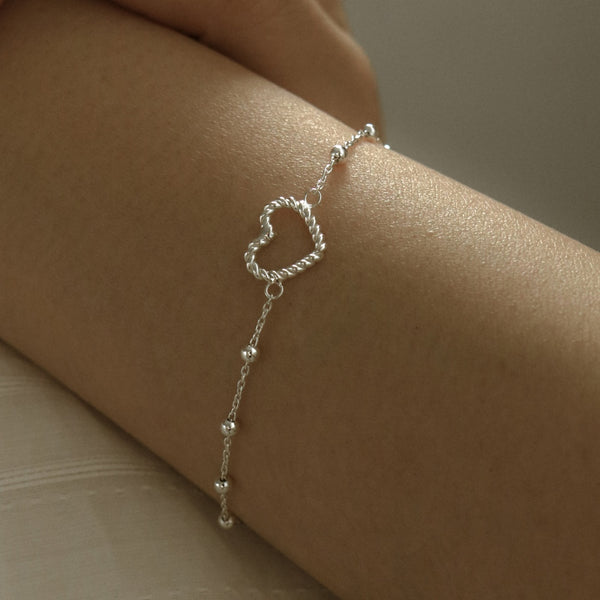 925 Silver Embrace Heart Bracelet