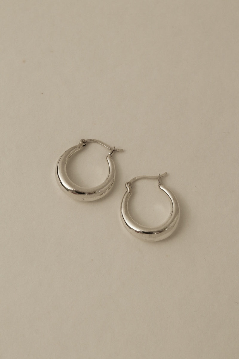 925 Minimalist Huvo Earrings