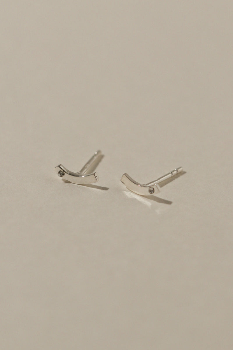 925 Silver Minimalist Curving Stud Earrings