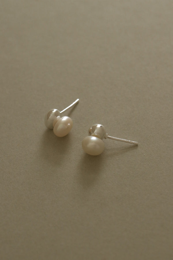 925 Silver Ovalé Pearl Earrings