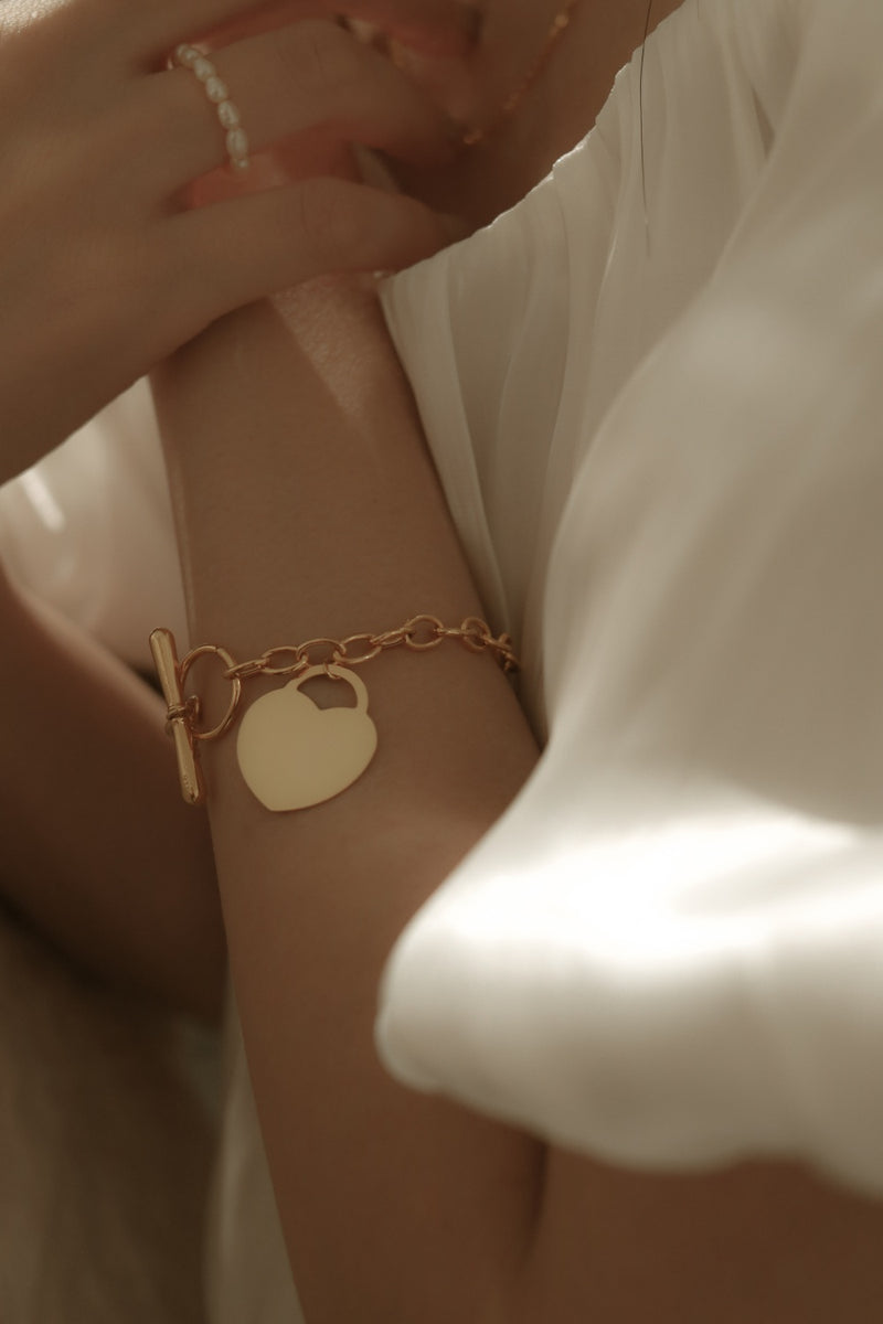 916 Infinity Gold Oval Chain Love Charm Bracelet (22K)