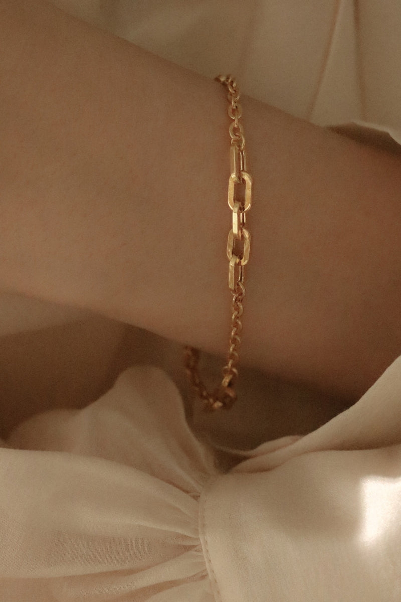 916 Infinity Gold Mixi Cable Chain Bracelet (22K)