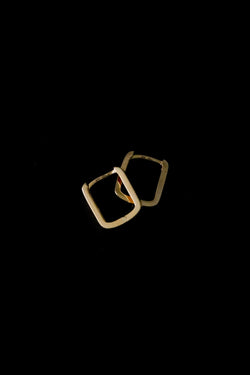 916 Infinity Gold Ovalo Huggie Earrings (22K)