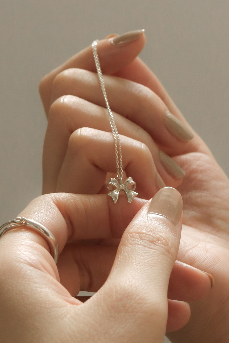 925 Silver Bow Pendant Necklace