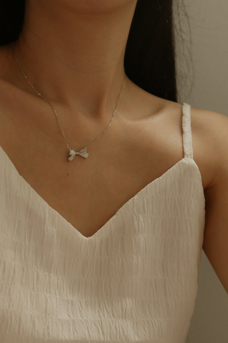 925 Silver Sparkling Bow Pendant Necklace