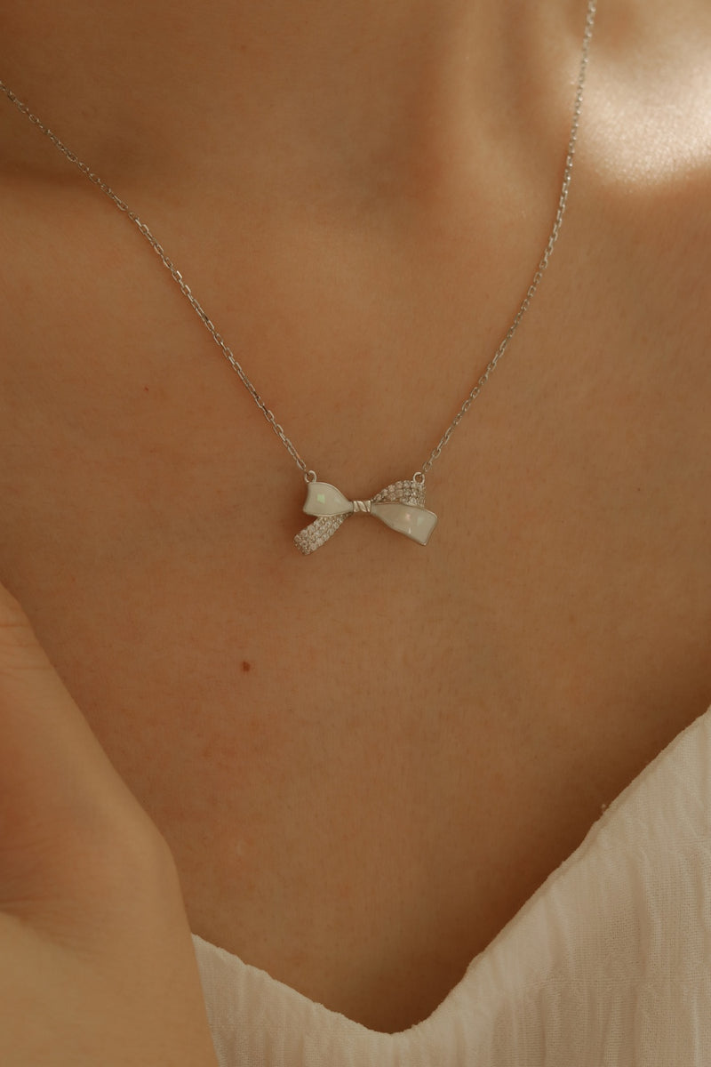 925 Silver Sparkling Bow Pendant Necklace