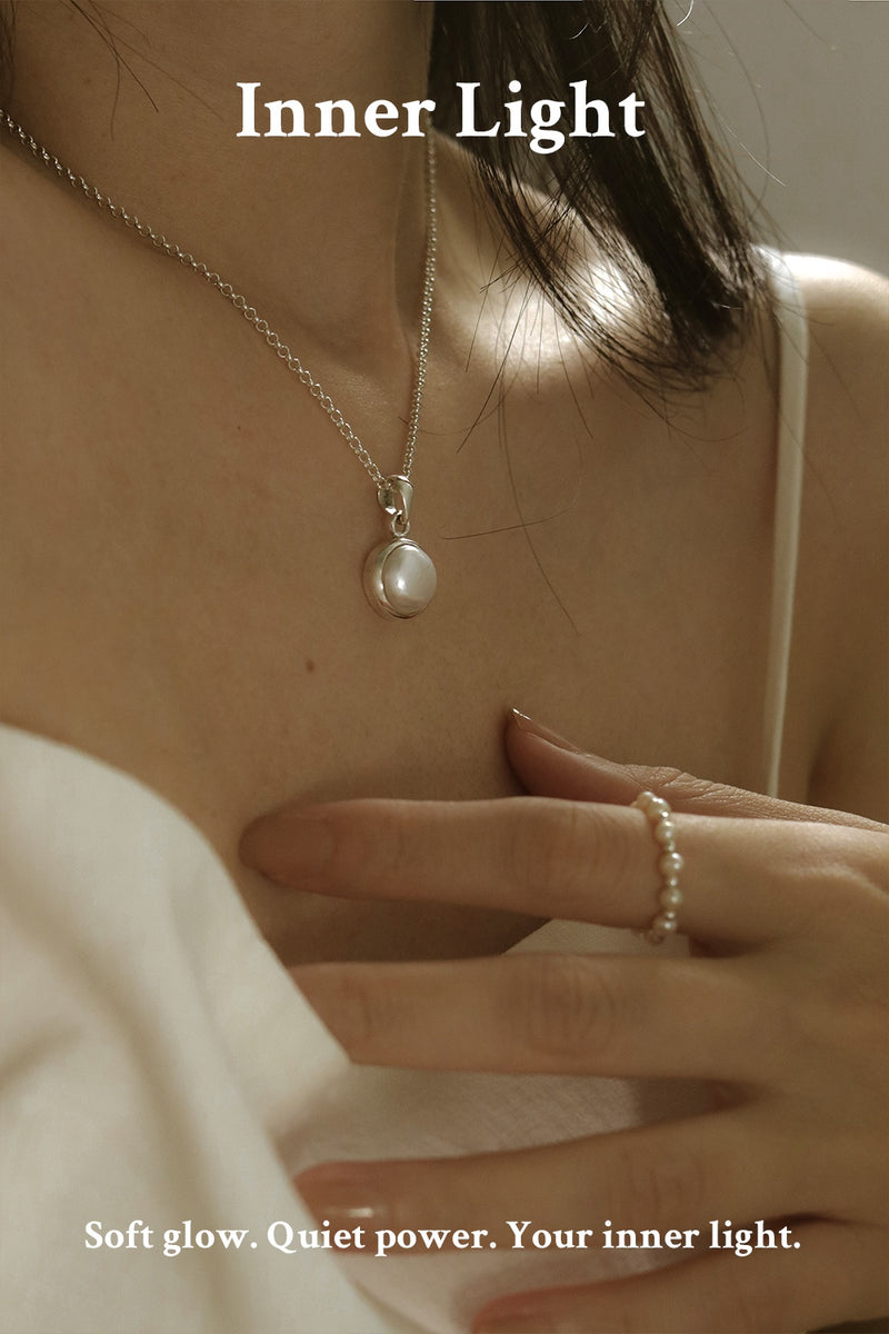 925 Silver Pearly Glow Necklace