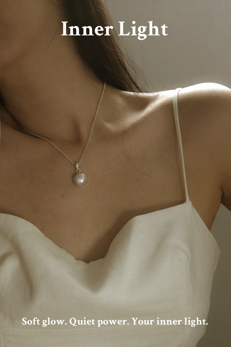 925 Silver Pearly Glow Necklace