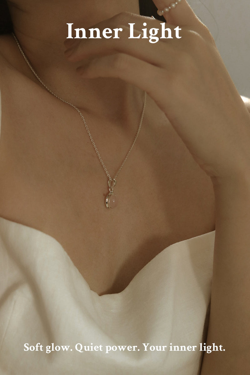 925 Silver Ovale Quartz d’Amour Necklace