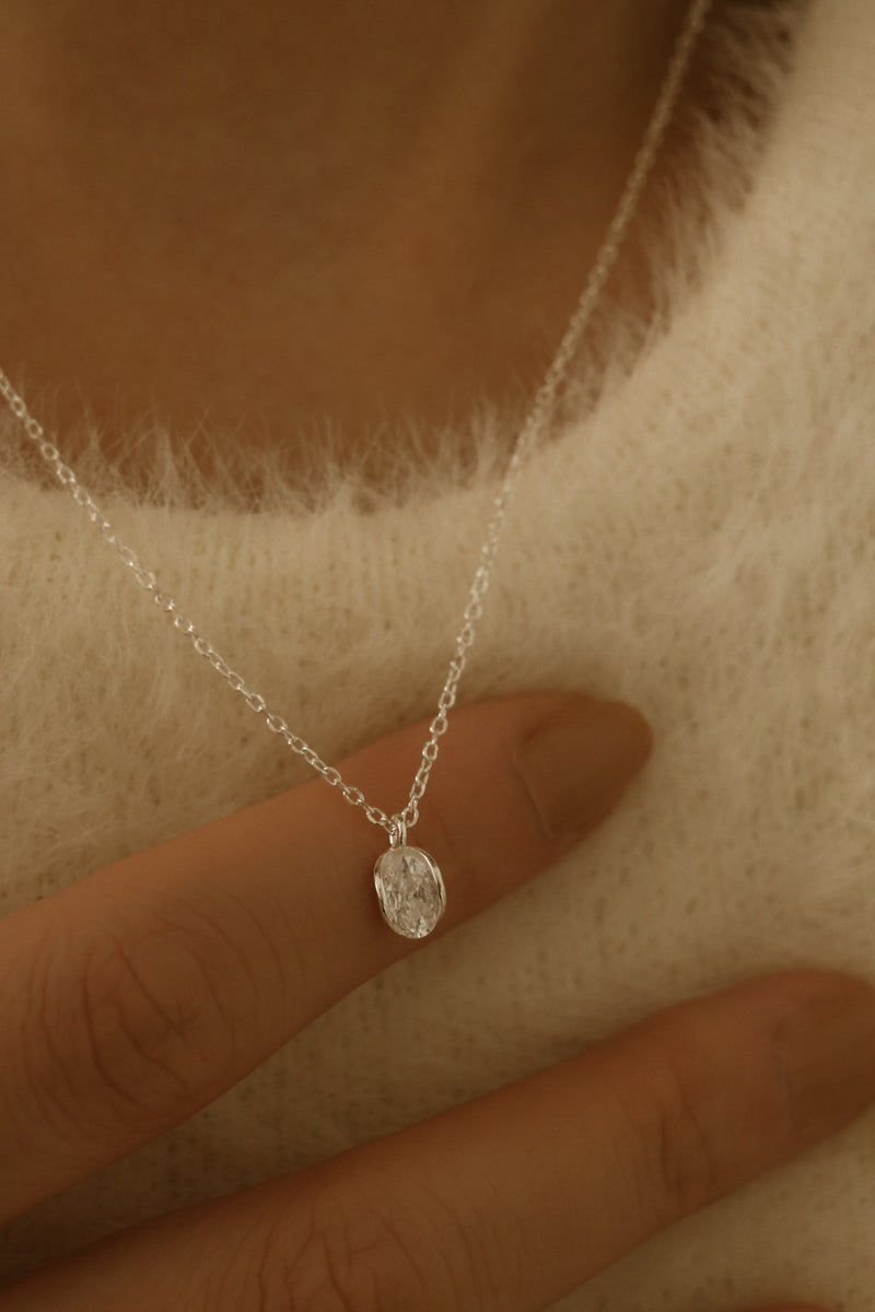 925 Silver Oval Gleam Necklace