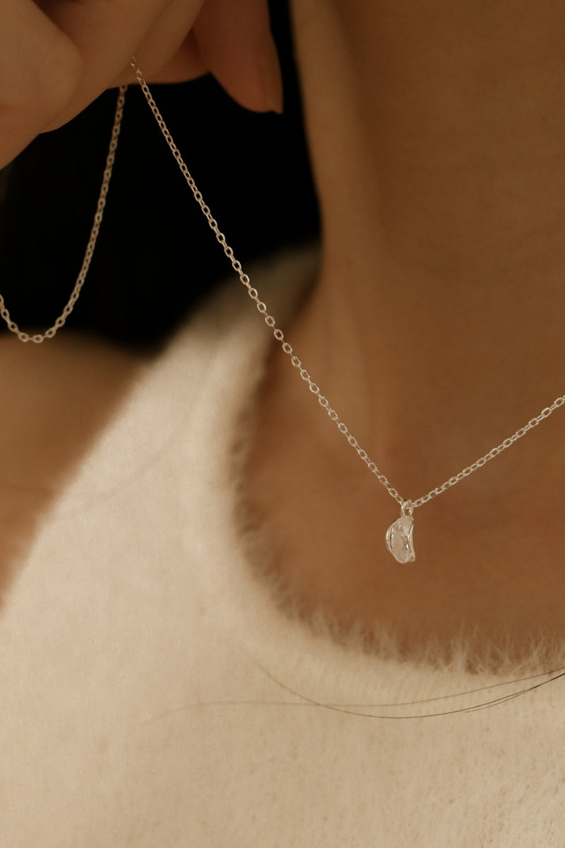 925 Silver Oval Gleam Necklace