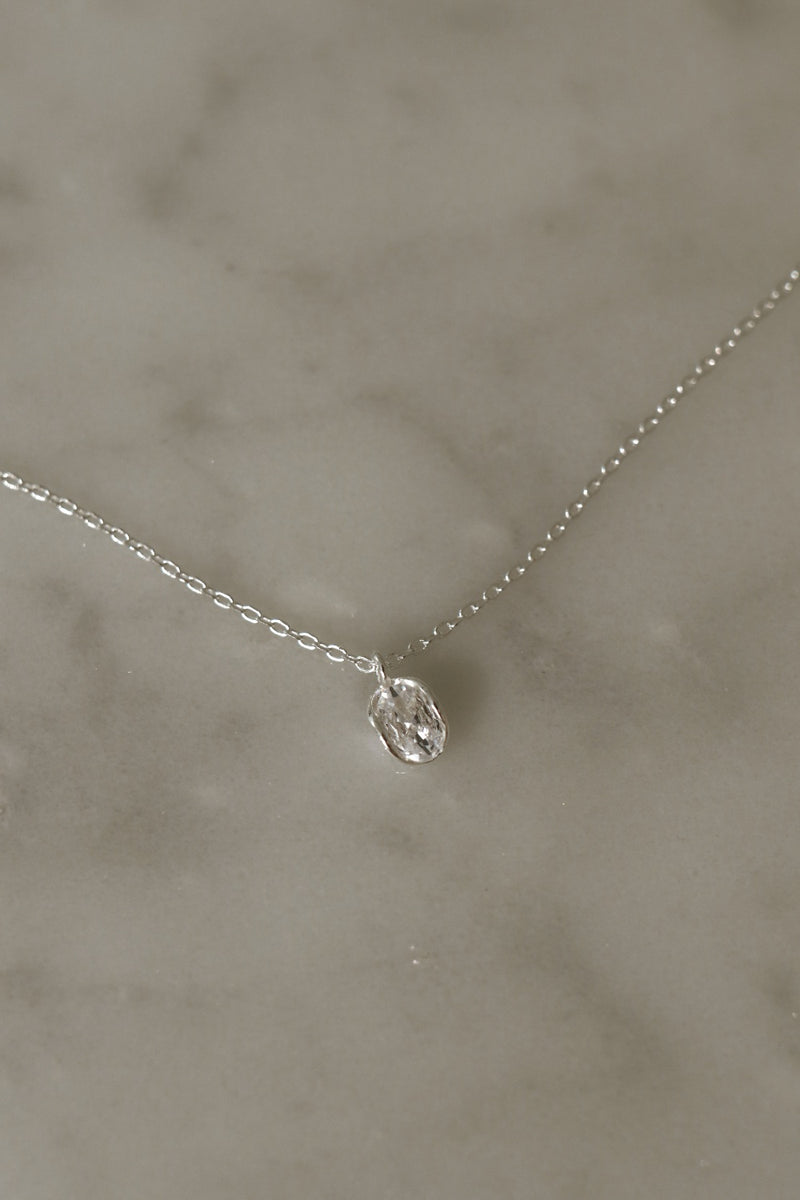 925 Silver Oval Gleam Necklace
