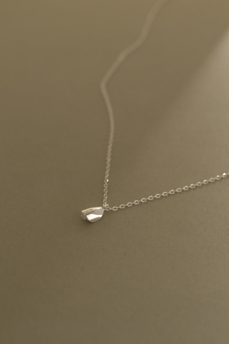 925 Silver Oval Gleam Necklace
