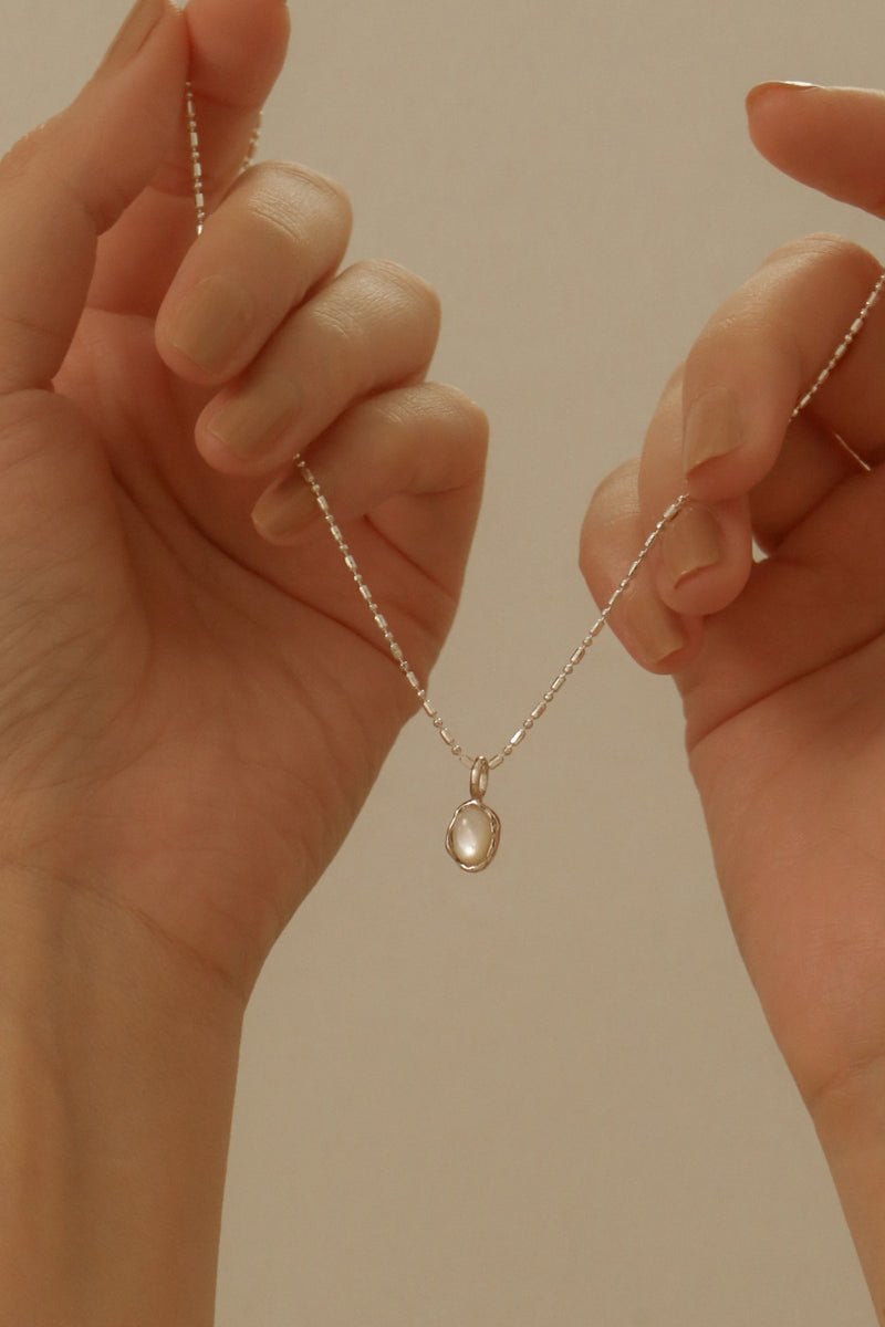 925 Silver Mother of Pearl Aura Necklace