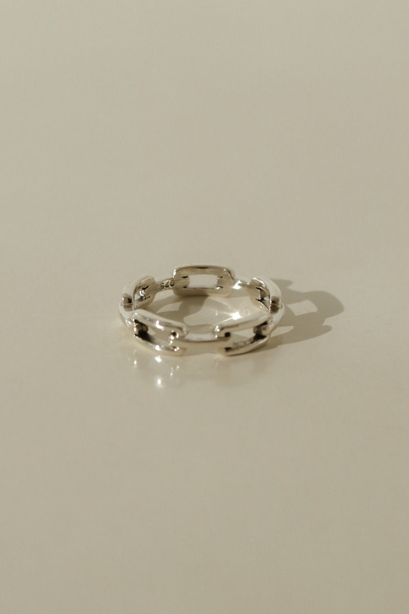 925 Silver Elara Chain Ring <br><font>Size 10•13•15</font>
