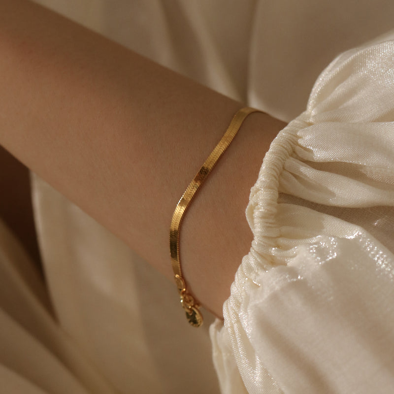 Charm Bangle Bracelet in 18k Gold Vermeil