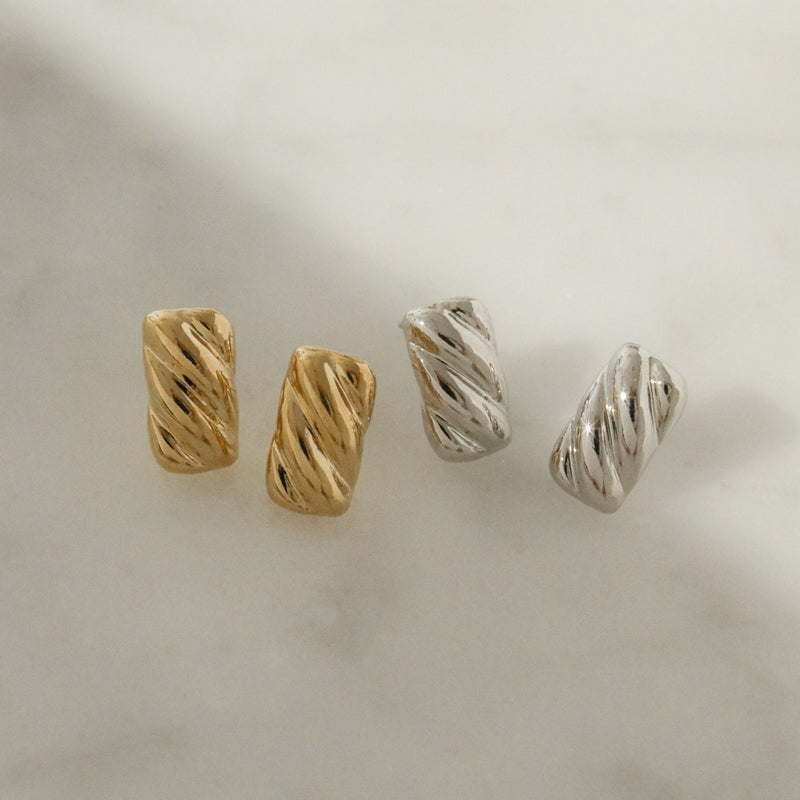 925 Silver Minimalist Baguetto Earrings