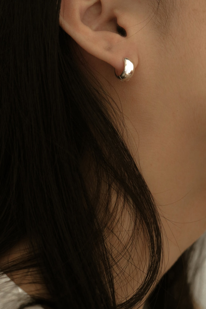 925 Silver Grande Huggie Earrings