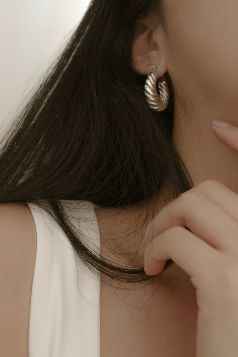 925 Silver Minimalist Croissant Earrings