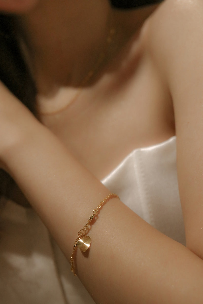 916 Infinity Gold Singapore Chain with Love Charm Bracelet (22K)