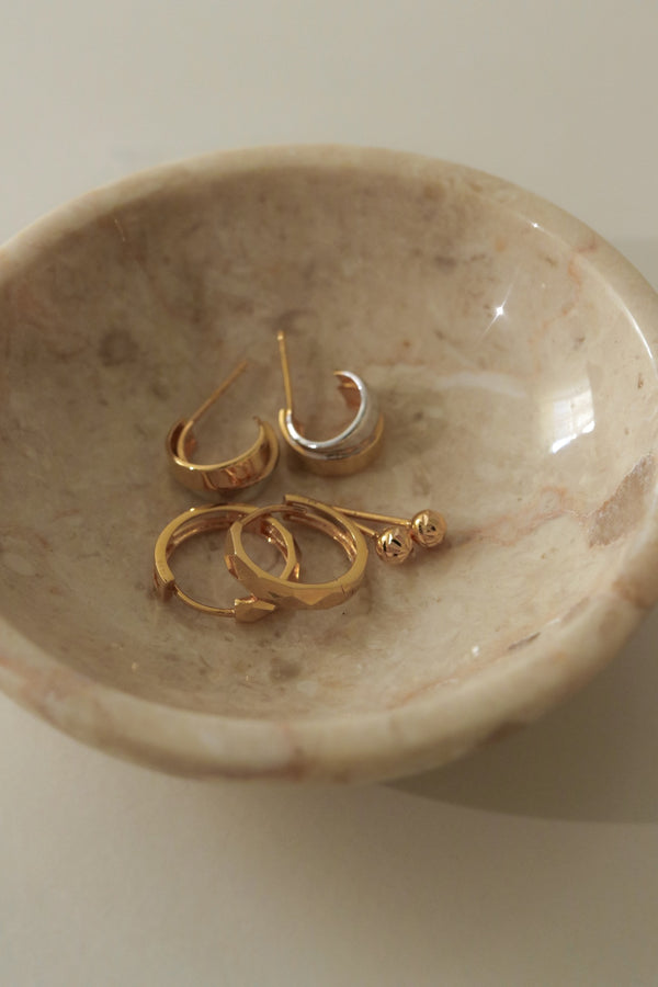 916 Infinity Gold Two-tone Curvy Earrings (22K)