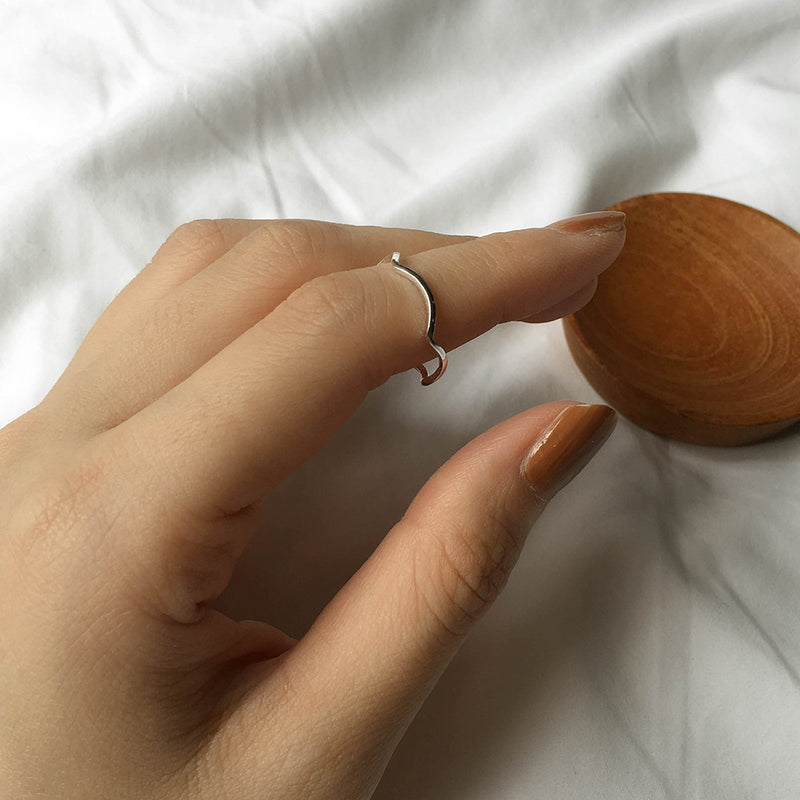 925 Wavy Ring <br><font>Size 9</font>