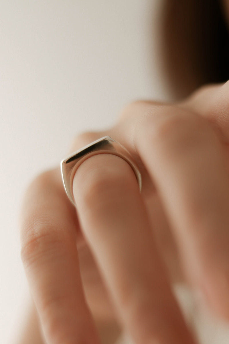 925 Silver Sleek Flat Top Ring <br><font>Size 9•11•13•15</font>