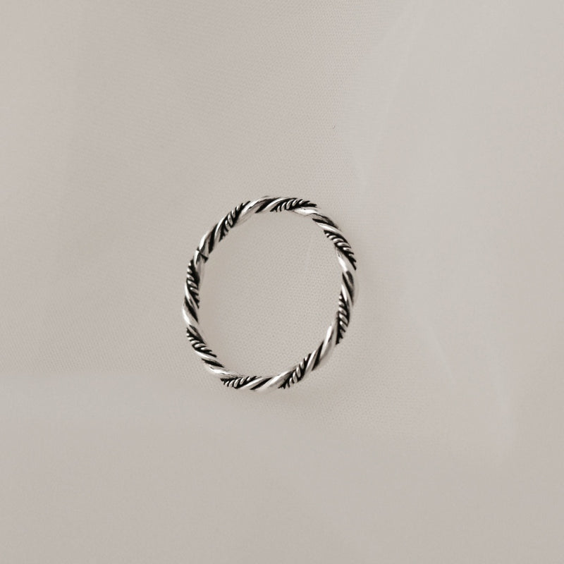 925 |Handcrafted| Double Twist Garden Rope Ring <br><font>Size 14</font>