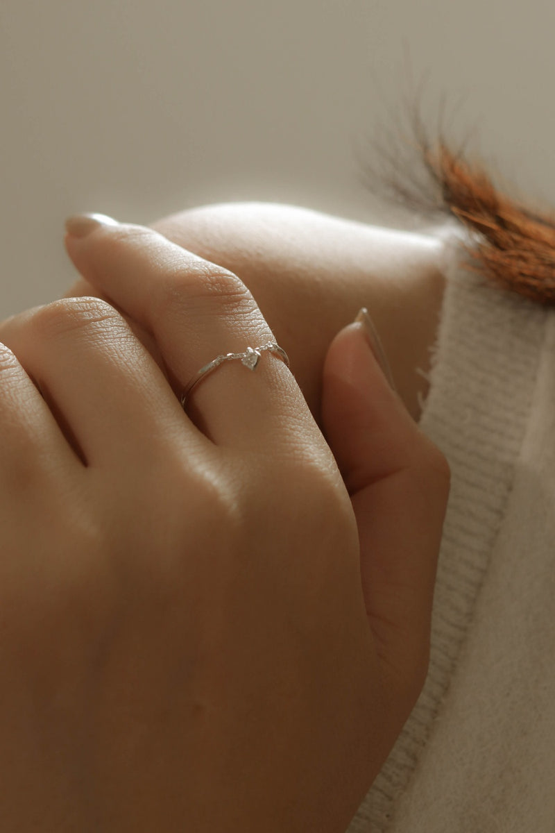 925 Dangly Je t'aime Ring <br><font>Size 9•11•14•16•18</font>