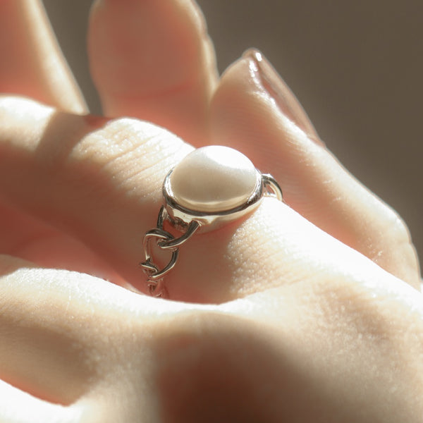925 Silver Grande Pearle Ring <br><font>Size 12•13</font>