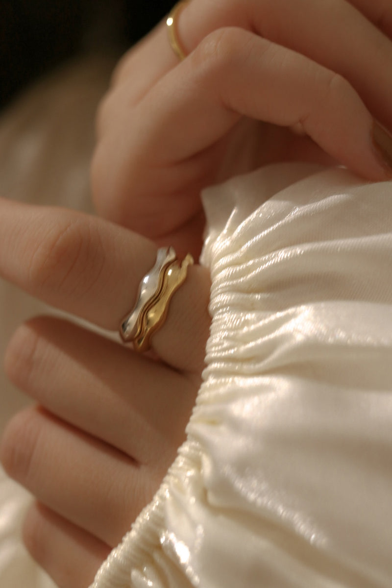 925 Silver Minimalist Wave-O Ring, 14K Gold Vermeil<br><font>Size 11•12•14</font>